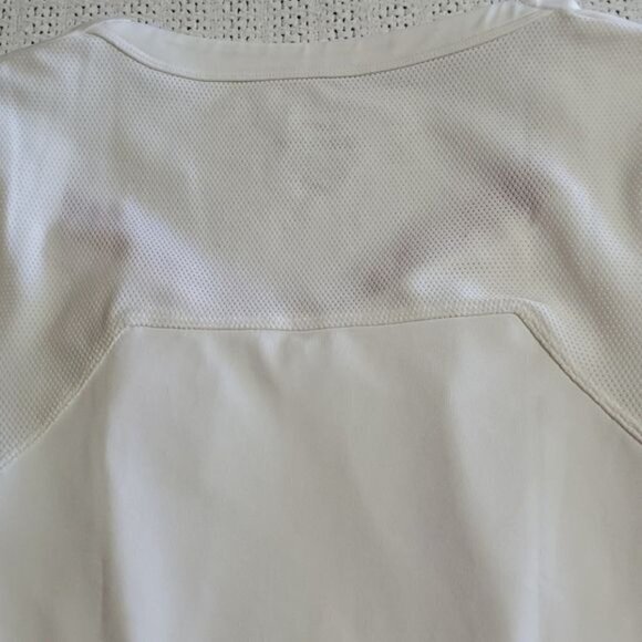 Nike Swoosh White with Pink Trim‎ V-neck Sz. XS SS Athletic Shirt - Picture 8 of 8